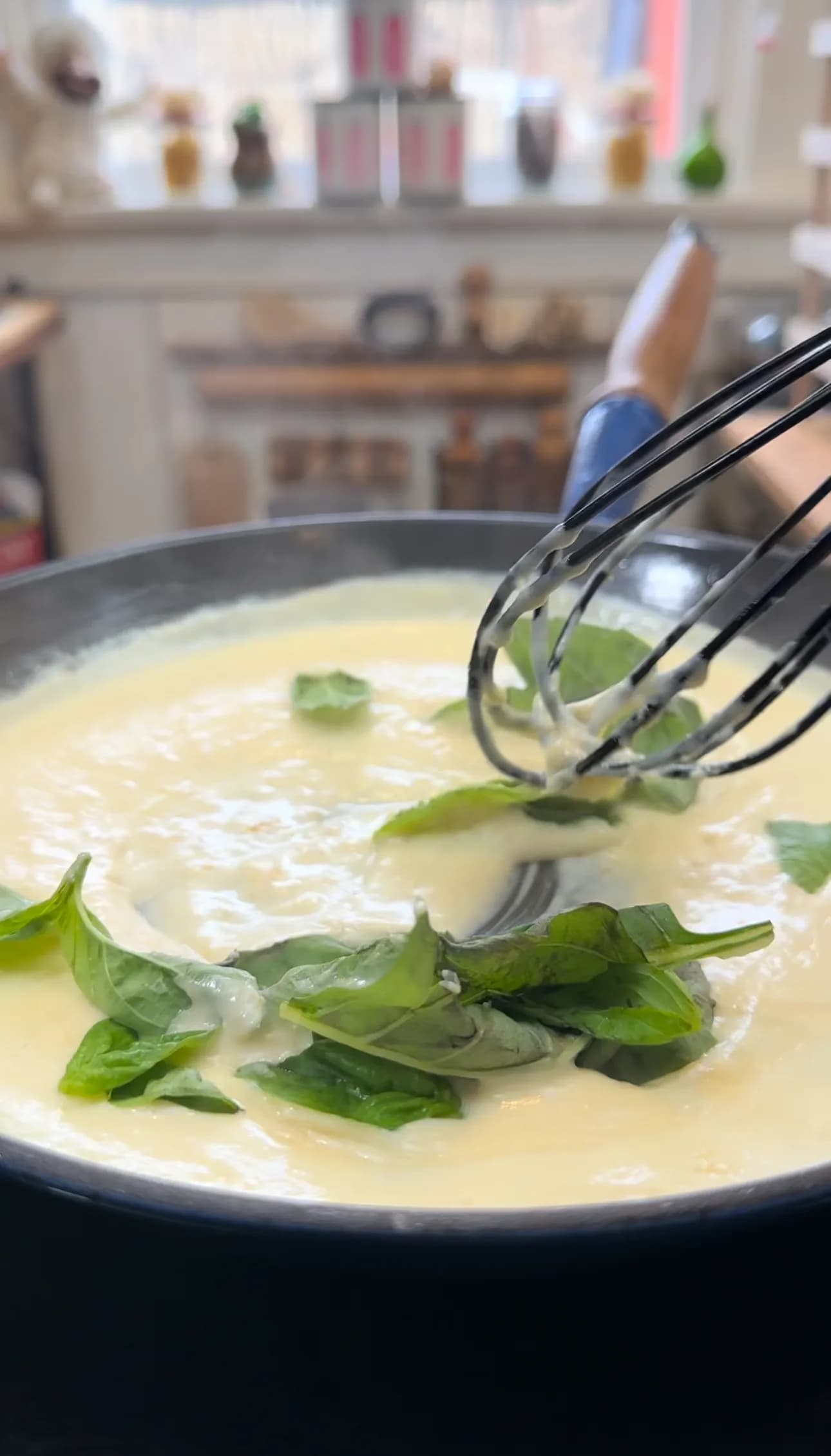 Picture for Creamy Lemon Basil Sauce